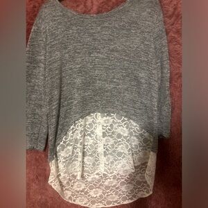 Beautiful Lace long Tunic with button details women’s XXL fall and winter top